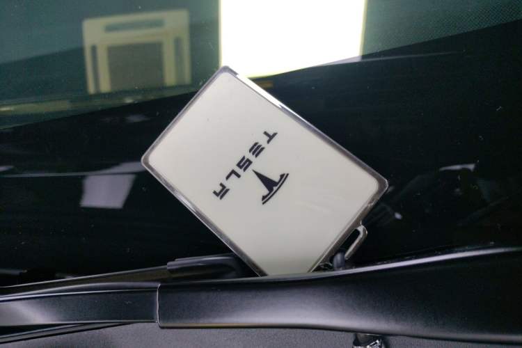 Used Tesla Model Y 2023 Rear-Wheel-Drive Version
