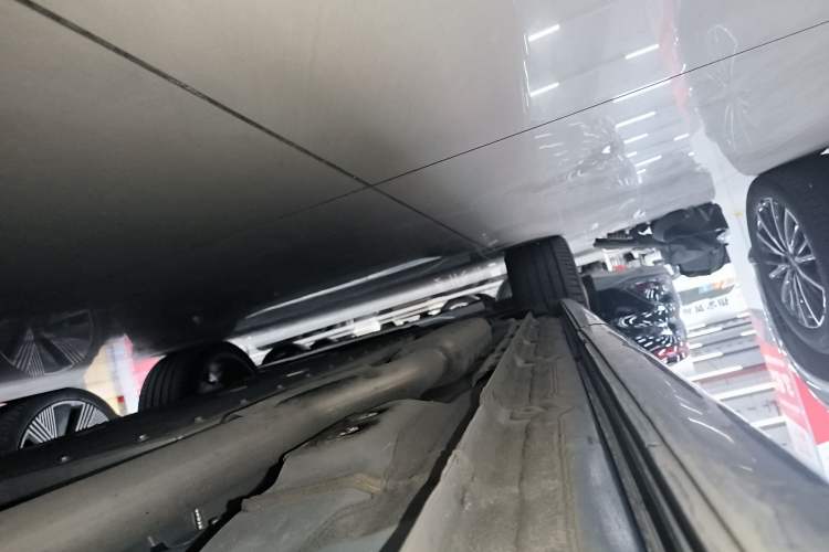 Used Lynk & Co 08 EM-P 2025 220 km All-Wheel-Drive Performance Halo
