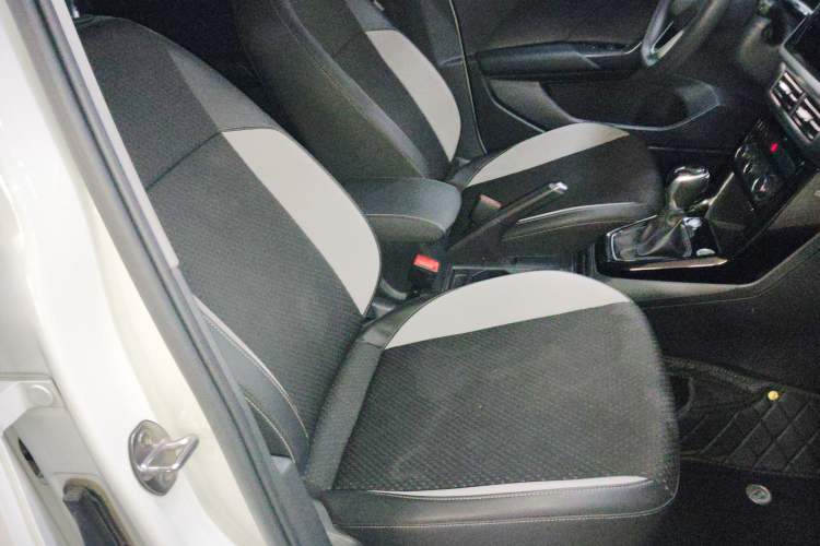 Used Volkswagen Tacqua 2021 200TSI DSG JoyConnect Edition
