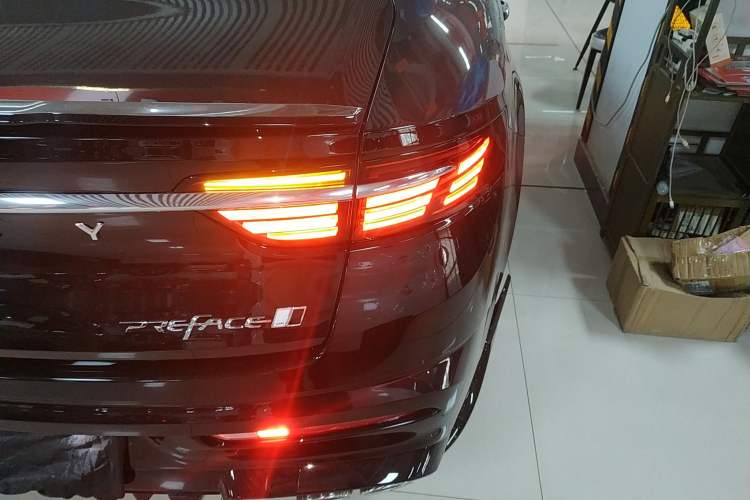 Used Geely Auto Preface 2025 Dongfang Yao 1.5TD Kunlun Edition
