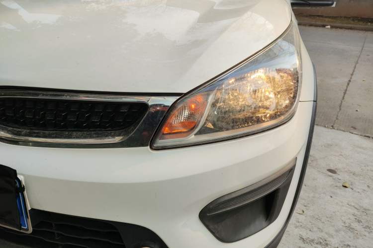 Used Kia KX Cross 2017 1.4L AT GLS
