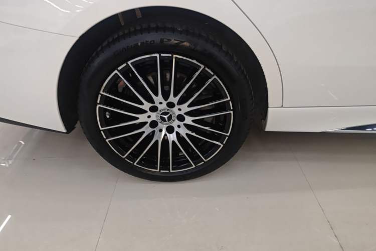 Used Mercedes-Benz C-Class 2024 Second Facelift C 260 L Sport Edition
