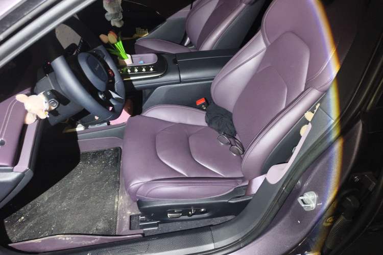 Used Xiaomi Auto SU7 2024 Four-Wheel Drive Ultra-Long Range Advanced Intelligent Driving Max Edition