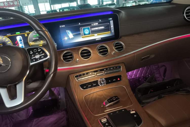 Used Mercedes-Benz E-Class 2019 E 260 L
