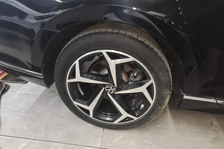 Used Volkswagen Magotan 2023 2 Million Units Commemorative Edition 330TSI DSG Luxury Version