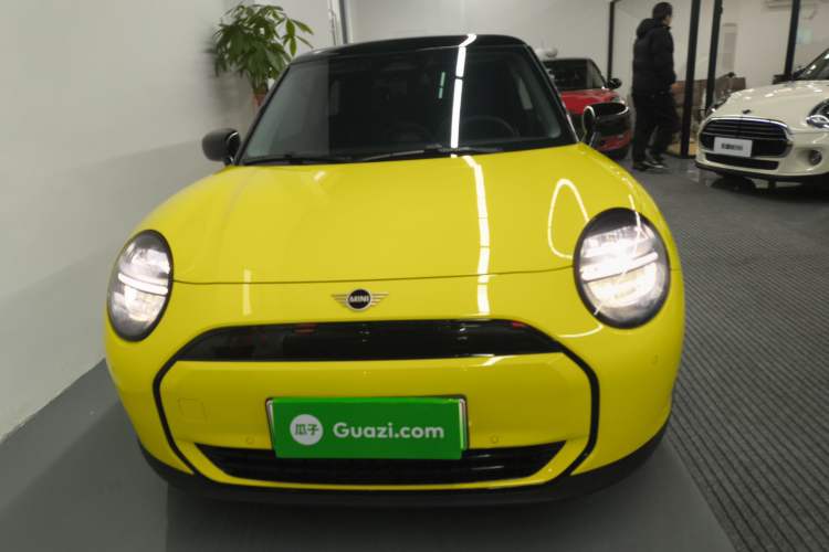 Used  Electric MINI COOPER 2024 456km COOPER E Classic Edition