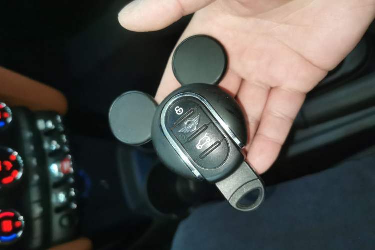 Used  MINI 2018 2.0T COOPER S Classic Edition Five-Door Version
