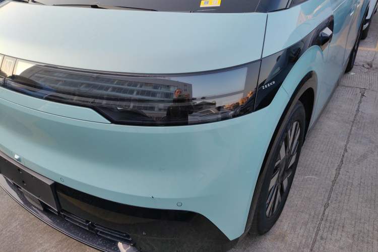 Used Zeekr MIX 2025 Long-Range Intelligent Driving Edition
