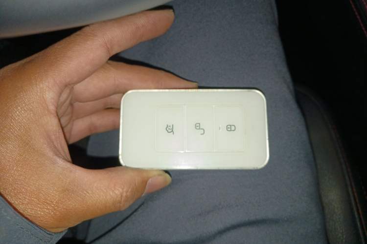 Used BYD Tang New Energy 2018 DM 2.0T All-Wheel Drive Smart Connectivity Luxury Model 7 Seats China V Emission Standard
