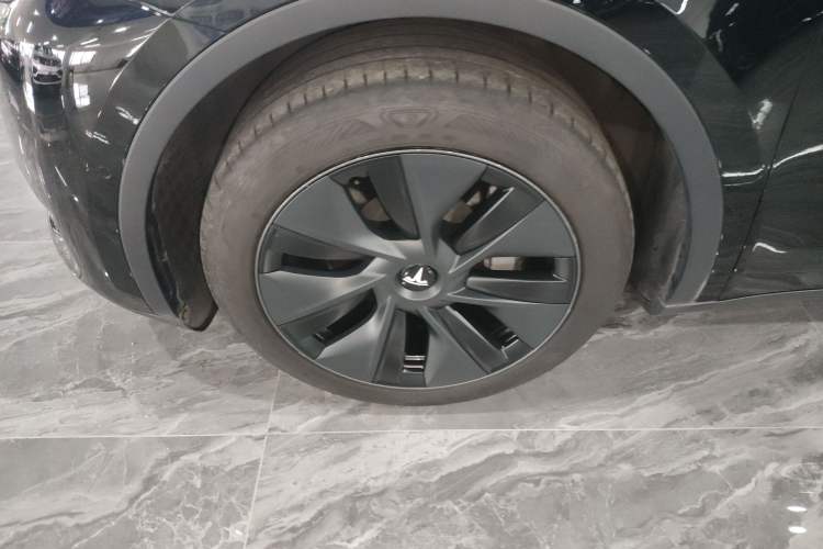 Used Tesla Model Y 2023 Rear-Wheel-Drive Version
