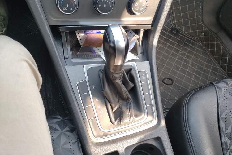 Used Volkswagen Golf 2015 1.6L Automatic Comfort Model
