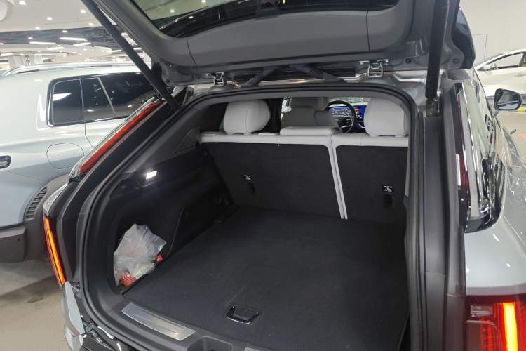 Used Cadillac OPTIQ 2024 Standard Range Version
