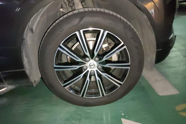 Used Volvo XC60 2019 T5 4x4 Zhiya Luxury Edition China V Standard
