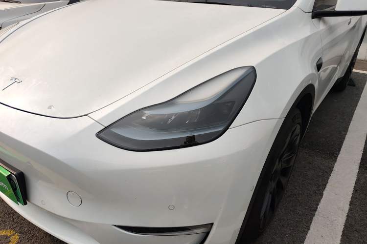 Used Tesla Model Y 2023 Long-Range All-Wheel-Drive Version