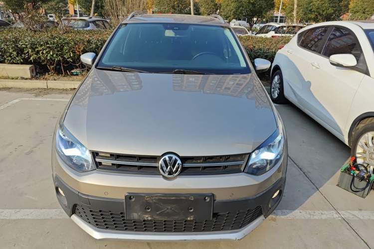Used Volkswagen Polo 2014 1.6L Cross Polo Automatic
