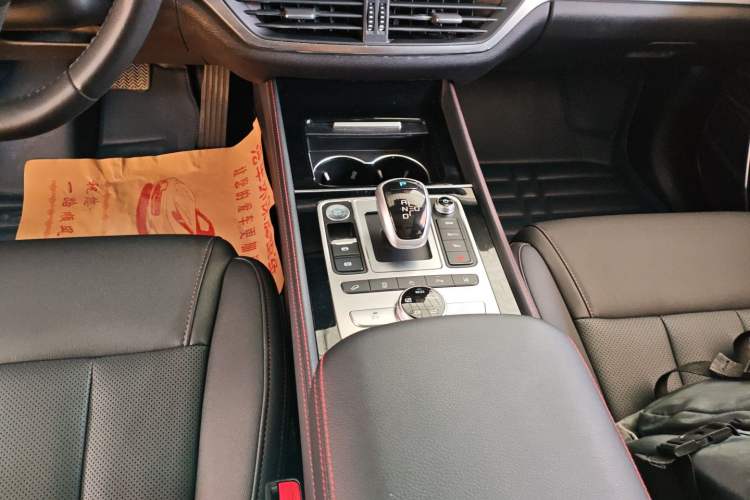 Used BYD Tang New Energy 2018 DM 2.0T All-Wheel Drive Smart Connectivity Luxury Model 7 Seats China V Emission Standard
