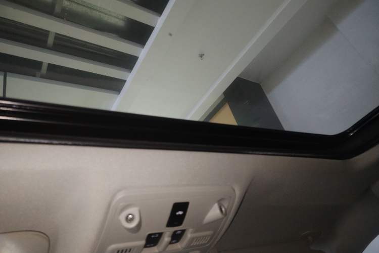 Used Cadillac SRX 2015 3.0L Elite Model
