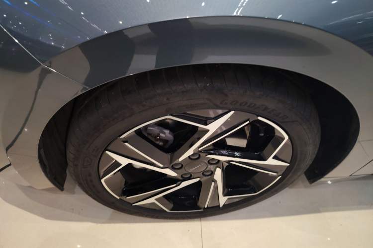 Used Lynk & Co 07 2024 EM-P 126 Long-Range Ultra
