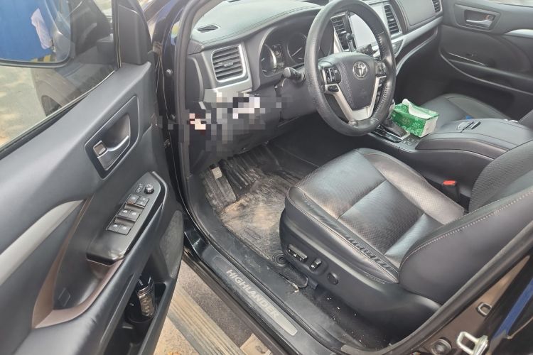 Used Toyota Highlander 2018 2.0T Four-Wheel Drive Luxury Edition 7 Seats China V Emission Standard
