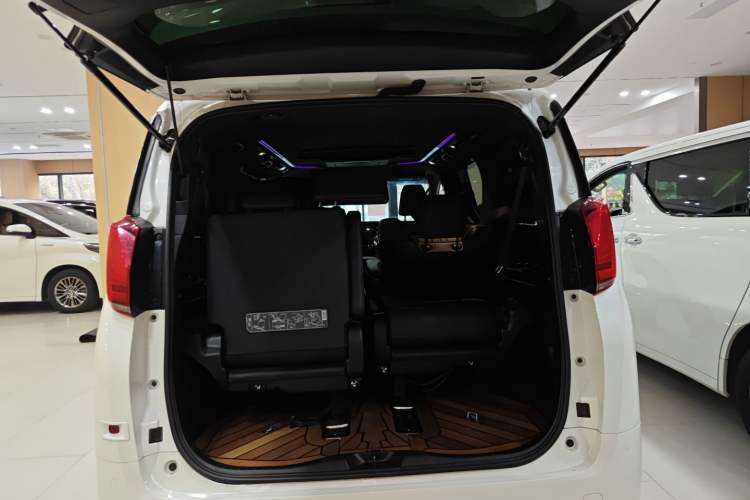 Used Toyota Alphard 2023 Dual-Motor 2.5L Premium Golden Edition