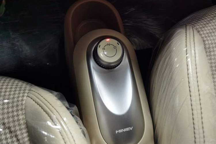 Used Wuling Hongguang MINIEV 2025 Four-Door Version Advanced Edition
