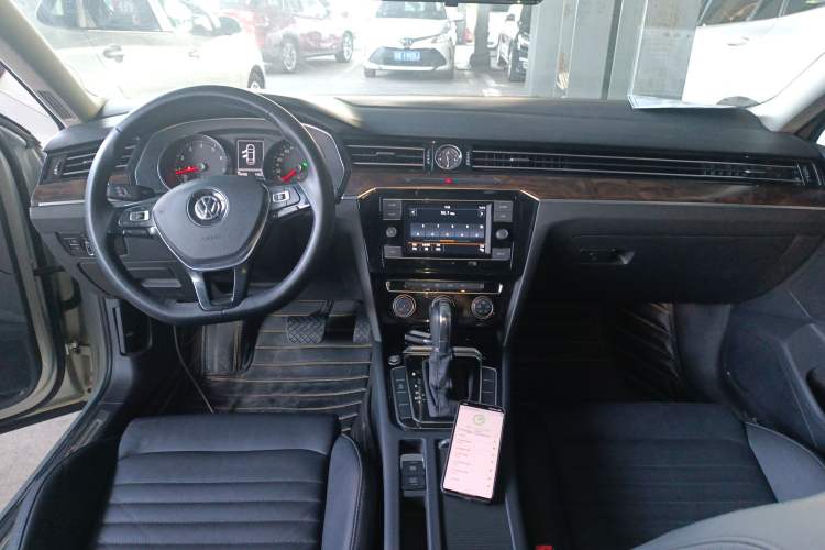 Used Volkswagen Magotan 2019 330TSI DSG Leading Model China VI Standard
