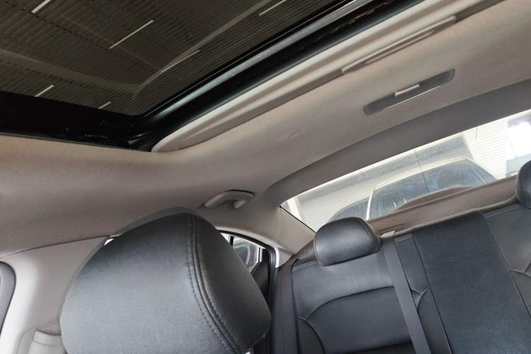 Used Hyundai Elantra 2016 1.6L Automatic ZhiXuan – Elite Version
