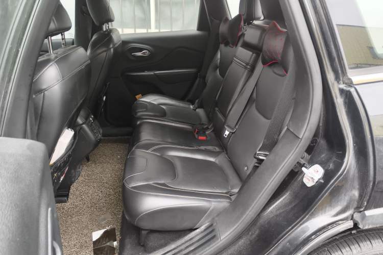 Used  Cherokee 2017 2.0L Superior Edition