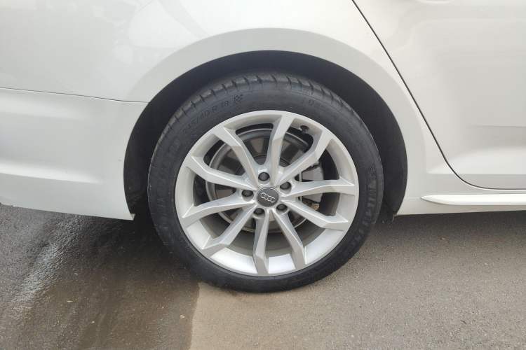 Used Audi A4L 2018 30th Anniversary Edition 40 TFSI Fashion Model