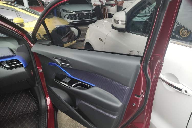 Used Toyota IZOA 2018 2.0L Yichi Version China VI Standard
