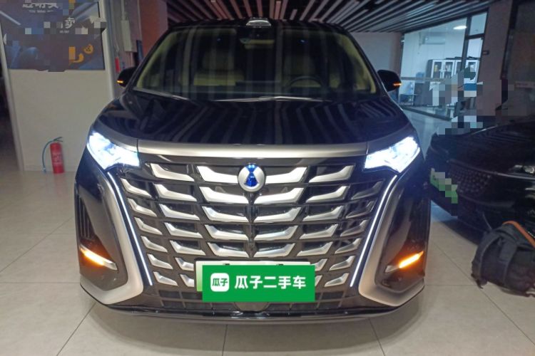 Used Denza D9 2025 DM-i Smart Drive 1020 Four-Wheel Drive Premium Model
