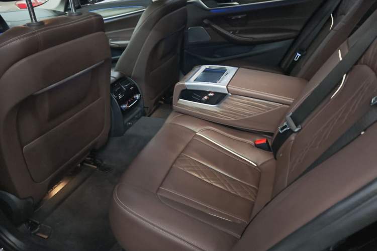 Used BMW 5 Series 2019 Facelifted 530Li Luxury Edition Premium Package
