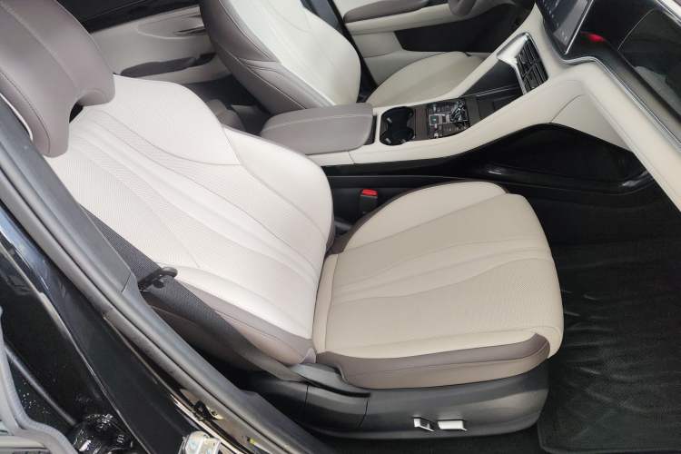 Used BYD Song PLUS New Energy 2025 EV Intelligent Driving Version 520km Premium Model
