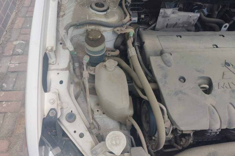 Used Mitsubishi Lancer EX 2016 1.8L Manual Black-and-White Retro Edition
