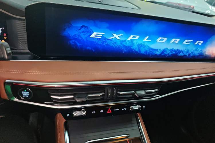 Used Ford Explorer 2023 EcoBoost 285 Four-Wheel Drive Titanium Edition 7-Seater
