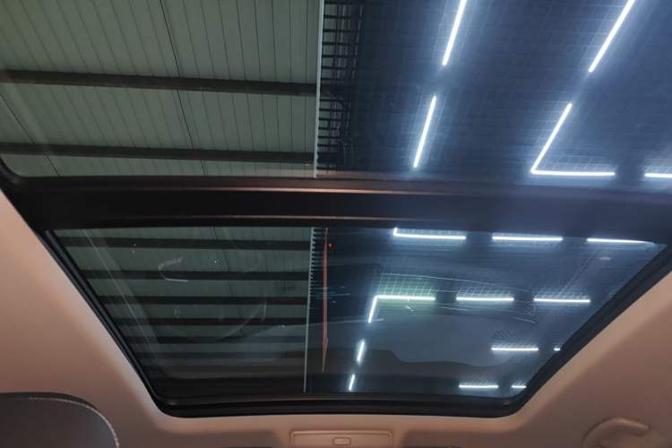 Used Volkswagen Tiguan L 2025 Model, Outstanding Version, 300TSI Automatic Two-Wheel Drive Longteng Edition