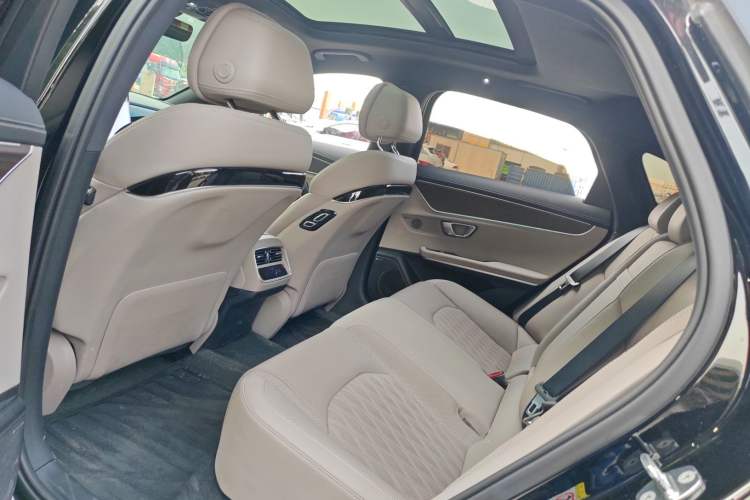 Used BYD Han 2025 EV with 701 km of Laser Radar-Enabled Intelligent Driving
