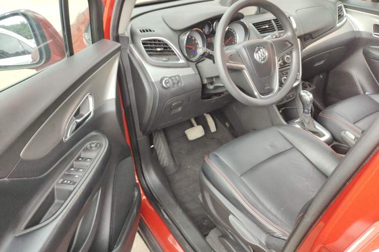 Used Buick Encore 2015 1.4T Automatic Two-Wheel Drive Urban Elite Version
