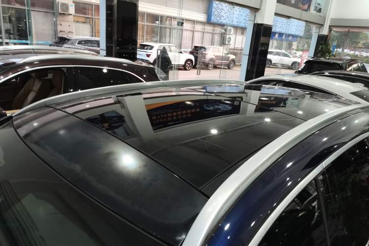 Used Mercedes-Benz GLC 2017 GLC 260 4MATIC Luxury Model