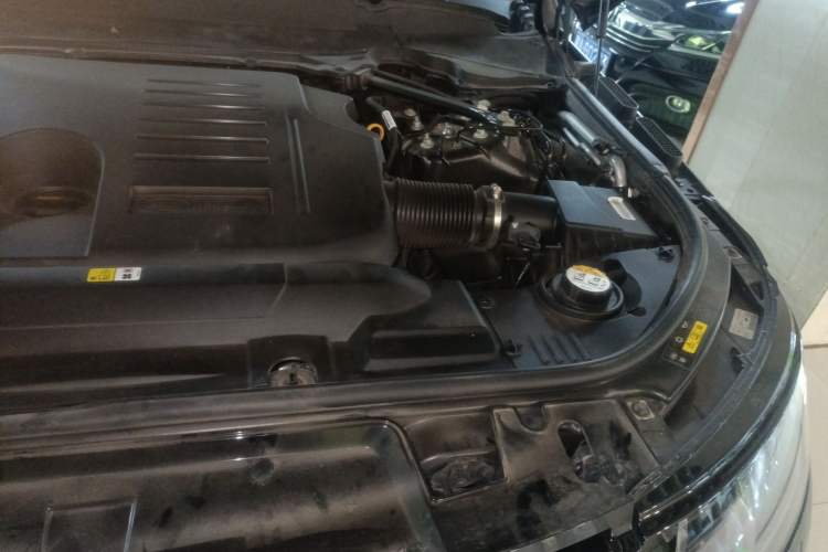 Used Land Rover Range Rover Sport 2021 3.0 L6 YAO Black Edition
