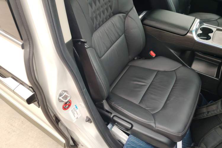 Used Honda Elysion 2022 2.0L eHEV Luxury Edition
