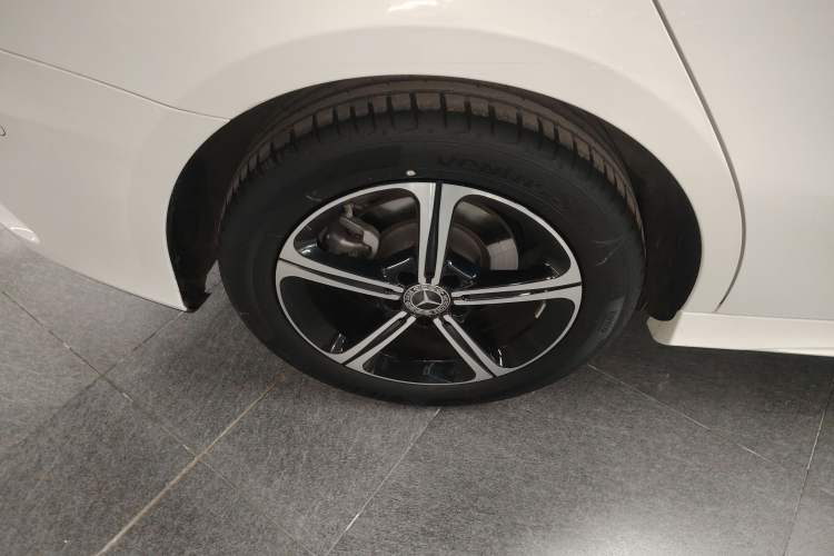 Used Mercedes-Benz A-Class 2022 Revised Version A 200 L Sport Sedan Fashionable Style
