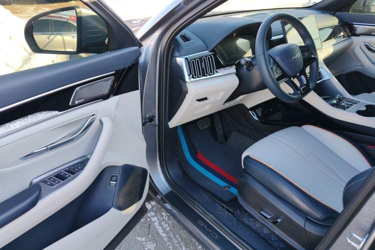 Used BYD Song PLUS New Energy 2024 HONOR Edition DM-i 110km Flagship Model
