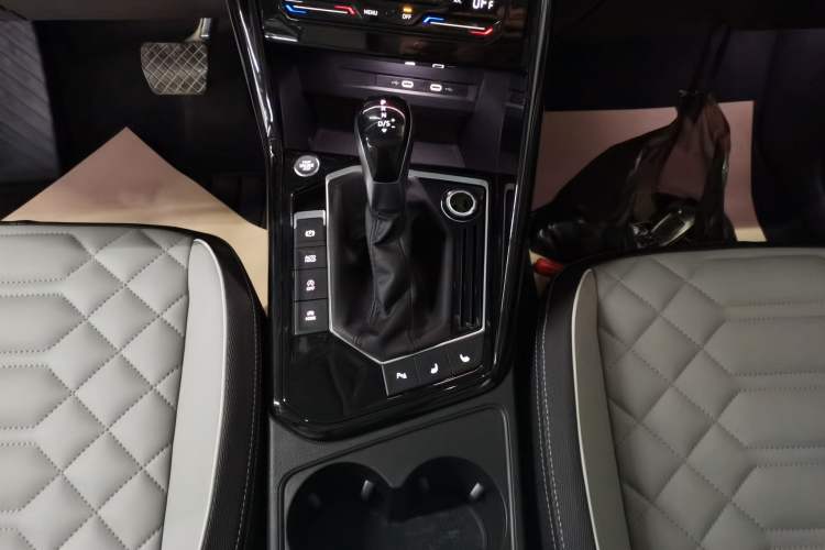 Used Volkswagen Tayron 2023 280TSI Two-Wheel-Drive Luxury Plus Advanced Version
