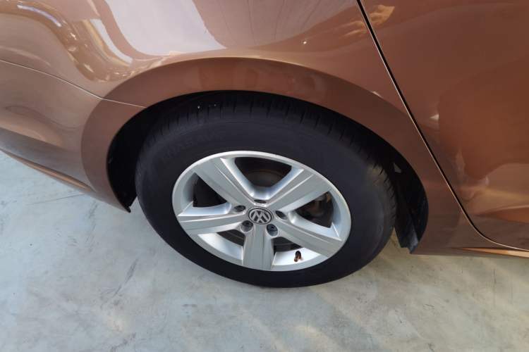 Used Volkswagen Lamando 2015 230TSI DSG Fashion Edition
