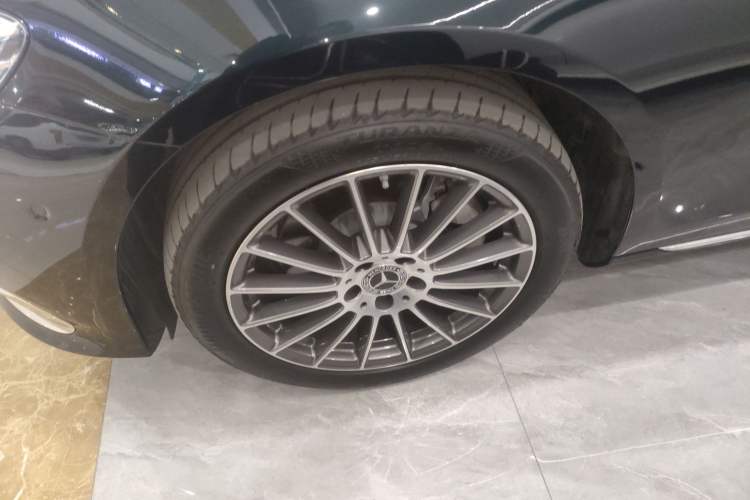 Used Mercedes-Benz E-Class 2023 Facelift E 260 L
