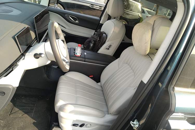 Used VOYAH Dream 2025 PHEV Four-Wheel-Drive Flagship Kunpeng Edition