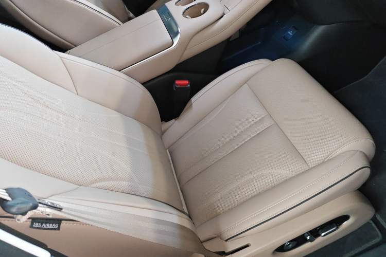 Used XPeng X9 2025 740 Ultra-Long Range Max
