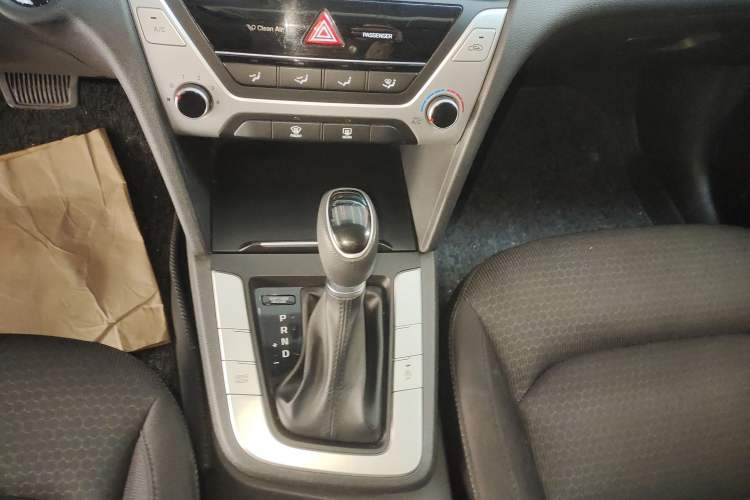 Used Hyundai Elantra 2016 1.6L Automatic ZhiXuan – Elite Version
