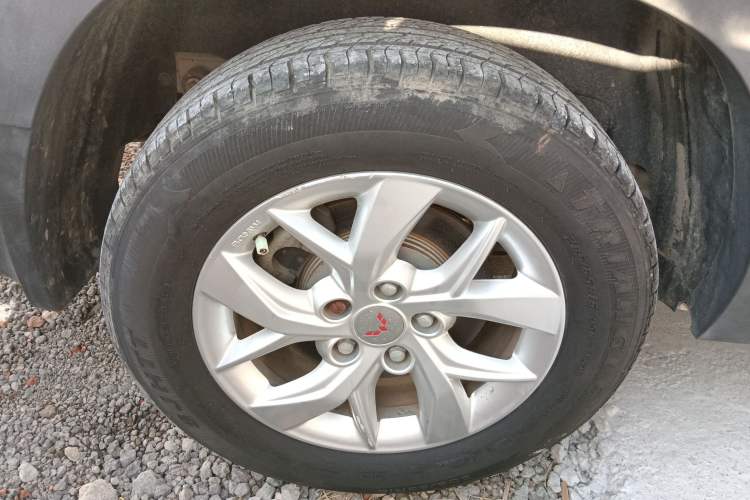 Used Wuling Hongguang S3 2019 1.5L Manual Luxury Model China VI Standard
